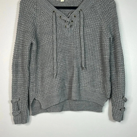 It's Our Time Lace-Up V-Neck Knit Sweater with Lace Sleeve Detailing - XS - EUC - Picture 3 of 9